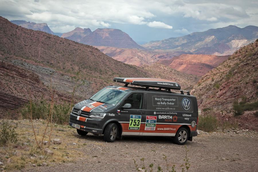  Volkswagen Transporter Rally Dakar 2016 года  (фото 7 из 8)